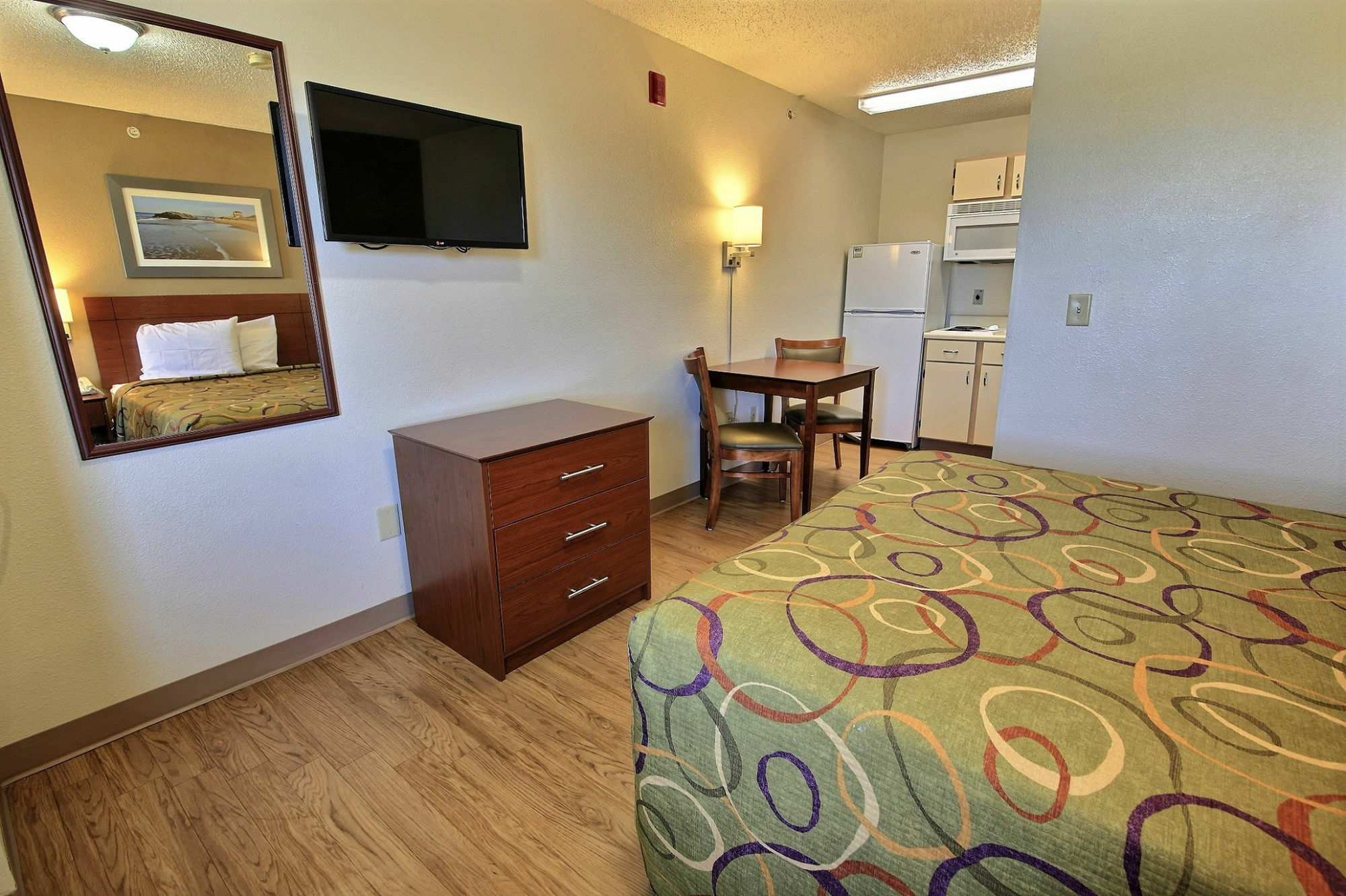 Sun Suites Of Chesapeake Eksteriør bilde