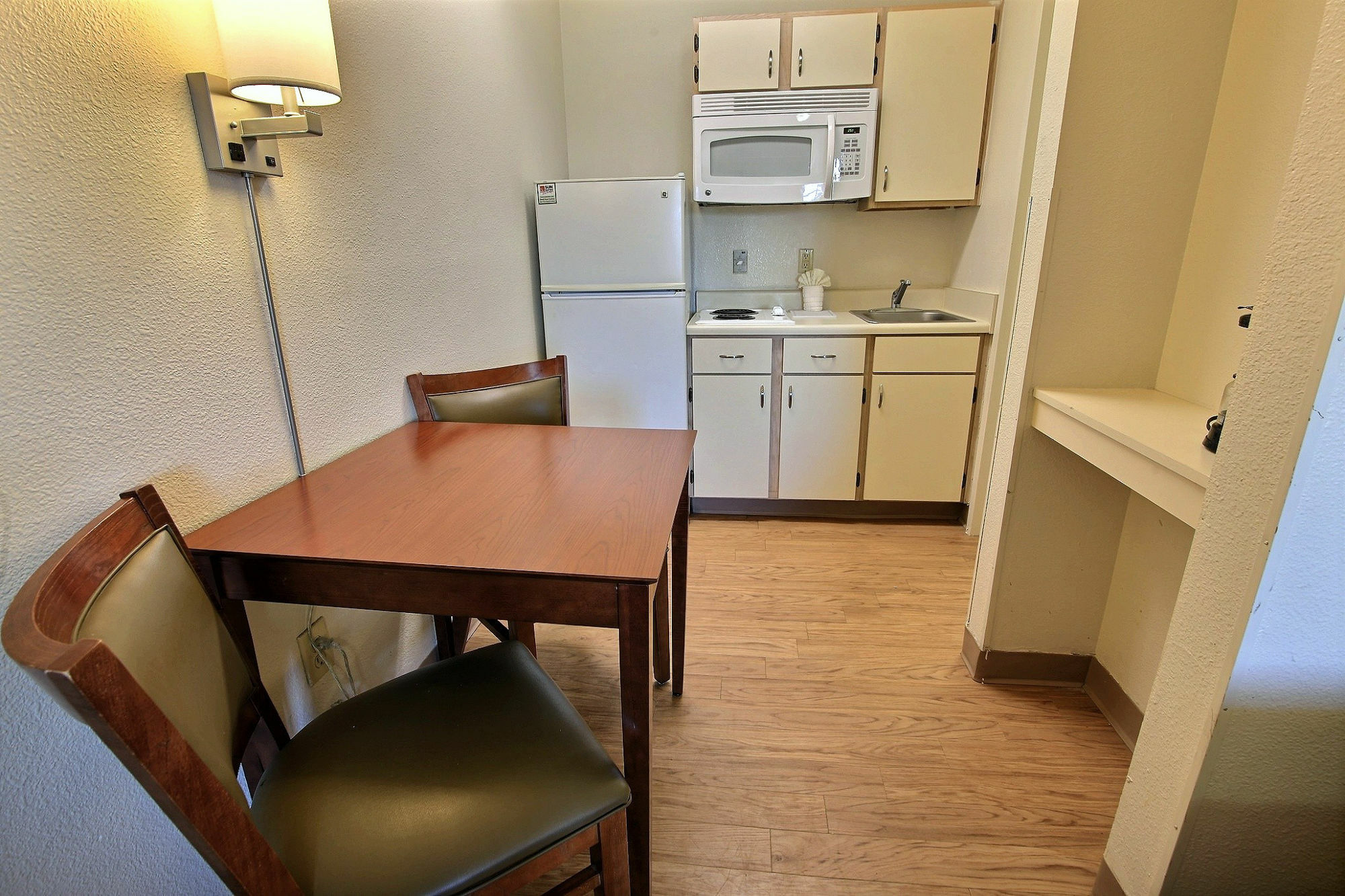 Sun Suites Of Chesapeake Eksteriør bilde