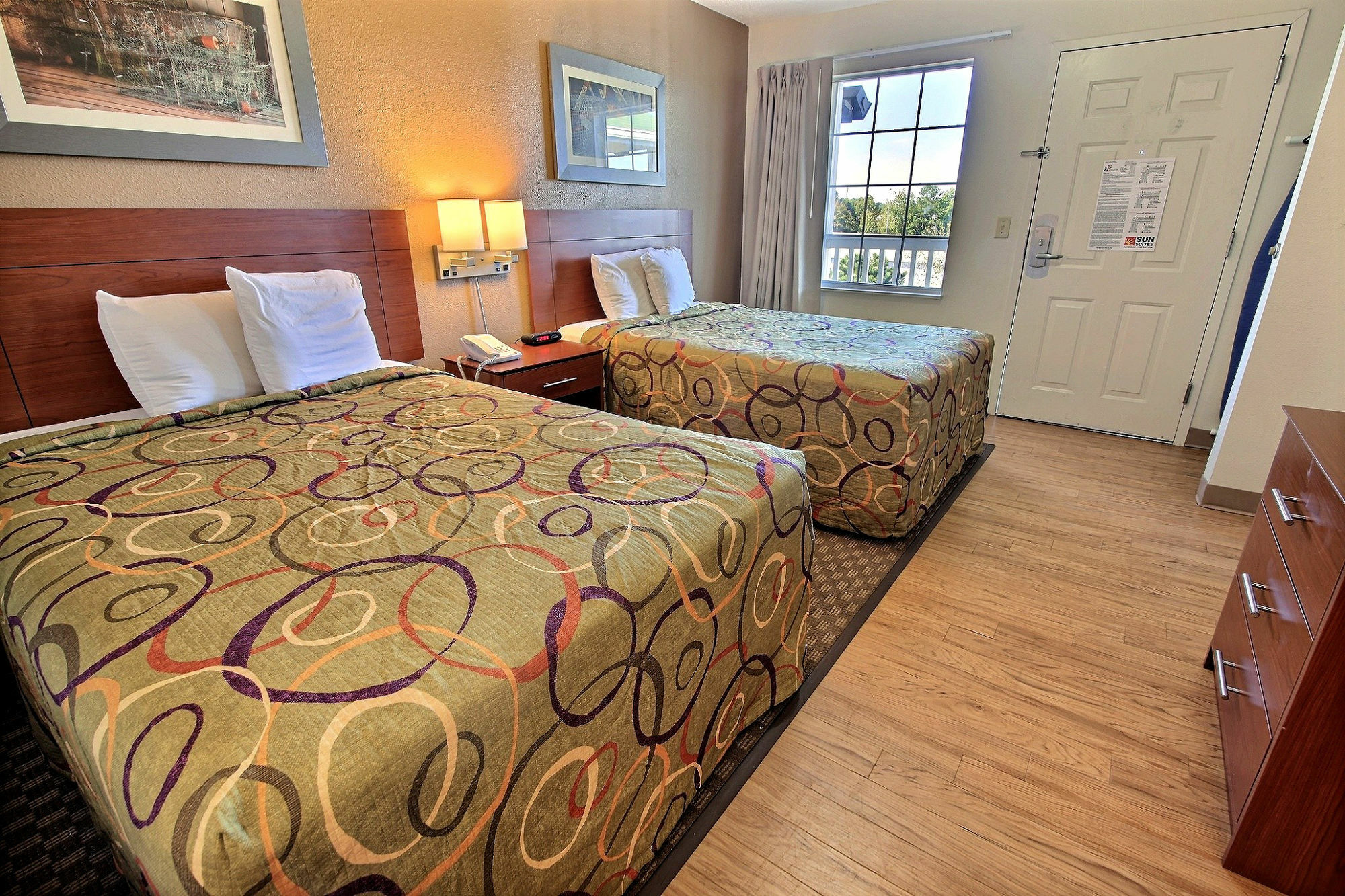 Sun Suites Of Chesapeake Eksteriør bilde
